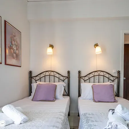 Tzaneta's Star View Mandoukata