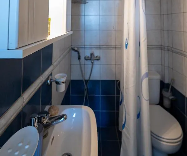 Tzaneta's Star View Villa *