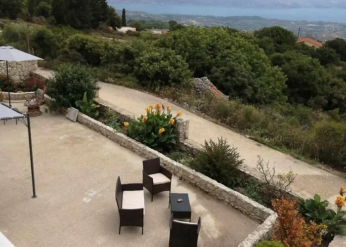 Tzaneta's Star View Villa